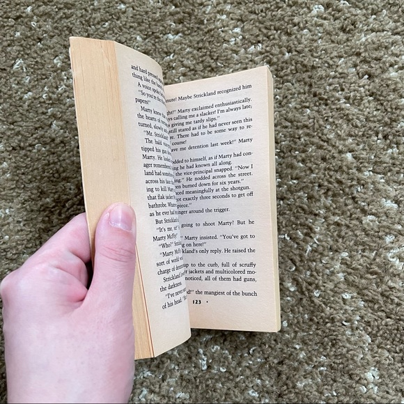 Back To The Future Part II 2 - Movie Novelization - Vintage Paperback Book - Picture 2 of 3